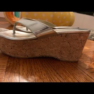Silver/metallic jimmy Choo platform flip-flops
